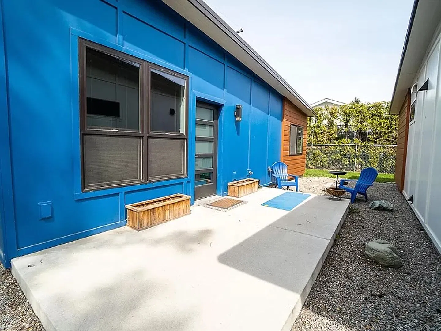 Tiny House Court — Photo 1