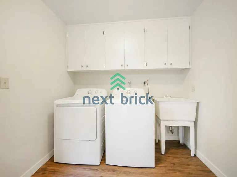 14469 NE 12th Pl — Photo 32