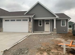 N3781 Wheatfield Ln, Appleton, WI 54913