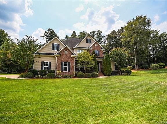 2nd image of 8909 Fultram Ln