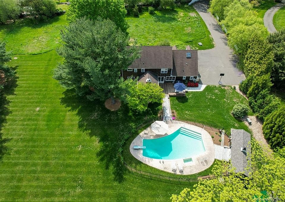 1st image of 2990 Redding Rd