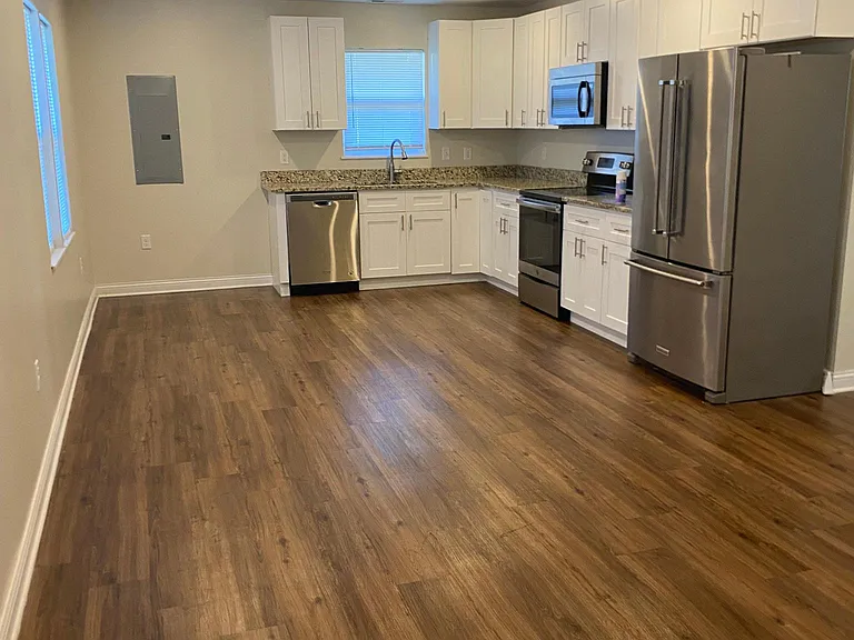 1407 Broadview Ct — Photo 10