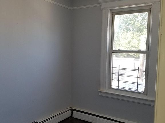 4th image of 82 Brookdale Ave #5C