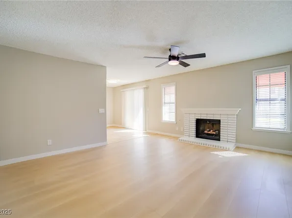 6649 W Tropicana Ave Unit 101, Spring Valley, NV 89103