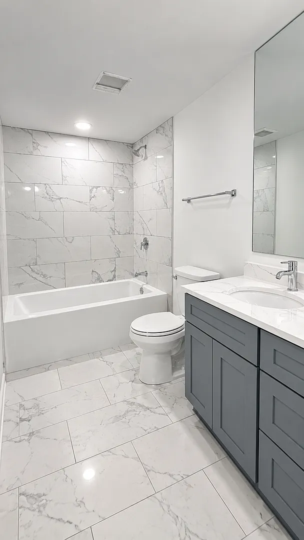 4450 Sheridan Park Apartments — Photo 4