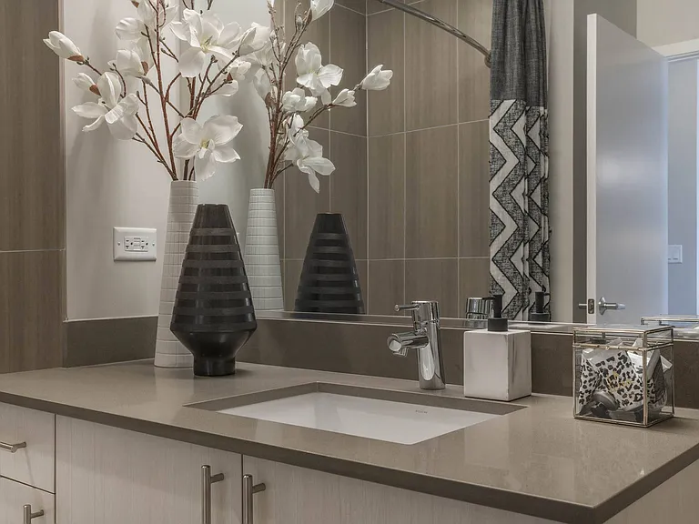 The Elle Apartments — Photo 22