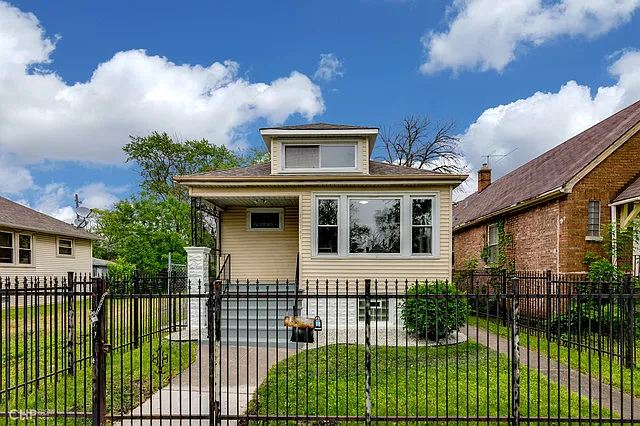 10141 S Perry Ave photo 1