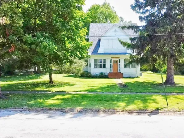 212 W Jones St, Milford, IL 60953