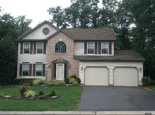 870 Willow Ridge Dr, York, PA 17404