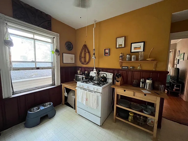 4 Woodstock Ave #1 — Photo 14