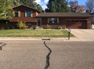 10 Ravens Ct, Pueblo, CO 81005