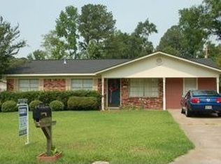 104 Flagg Dr, Vivian, LA 71082