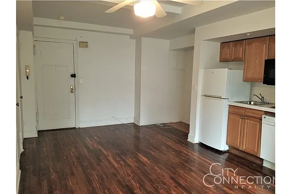 Rented by City Connections Realty | media 7