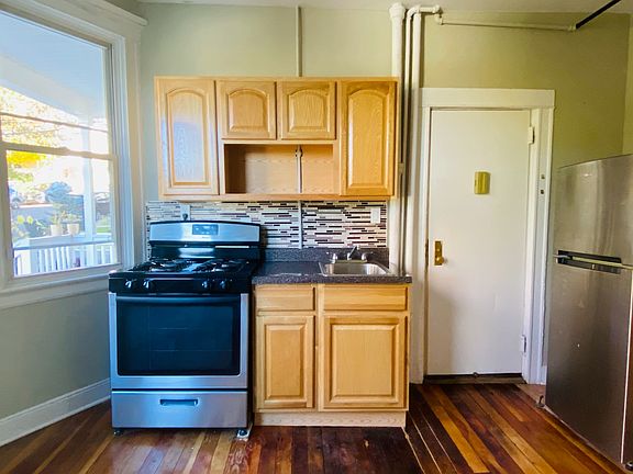 3rd image of 50 Washington Ave #1F