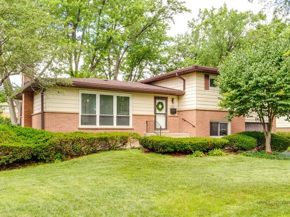 670 Indian Hill Rd, Deerfield, IL 60015