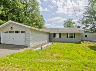 17 Congamond Rd, Southwick, MA 01077