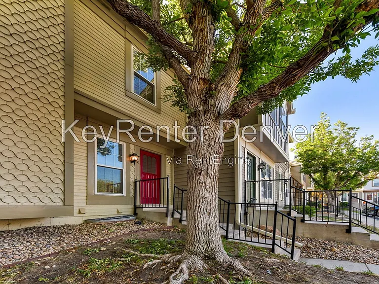 1811 S Quebec Way #208 — Photo 3