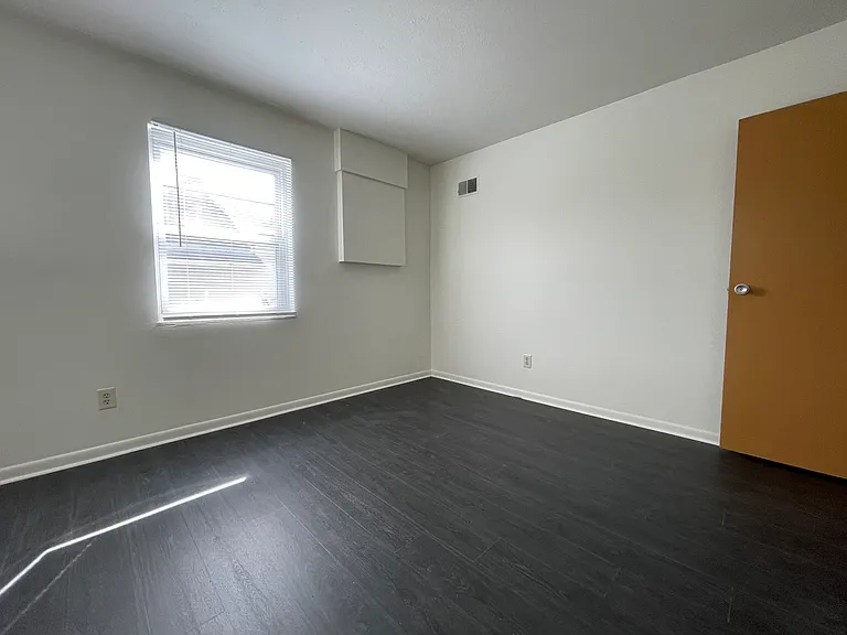 1340 King Ave — Photo 27
