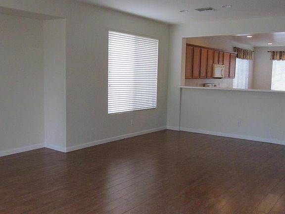 3rd image of 3317 W Thoreau Ln