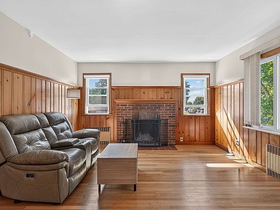 4th image of 539 Summer Pl