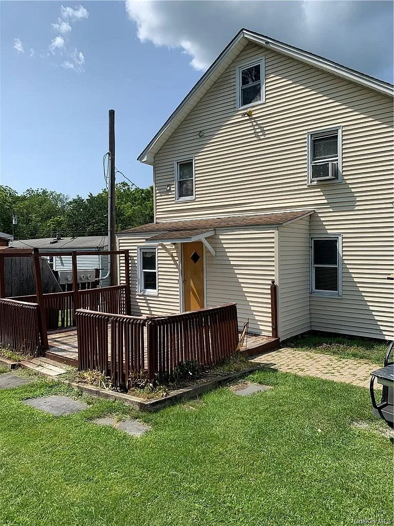 1 bed, 1.0 bath, 1333 sqft, $1,922 — Photo 1