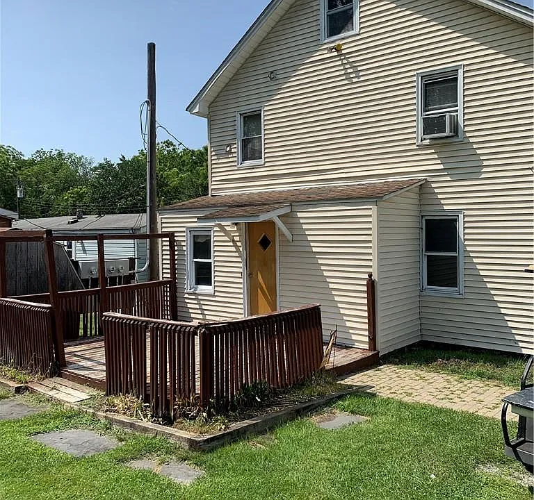 339 W Main St
