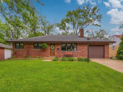 1921 Hurstgreen Dr, Saint Louis, MO, 63114