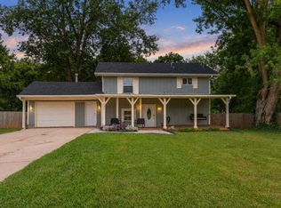 4221 W La Siesta Place, Springfield, MO 65802