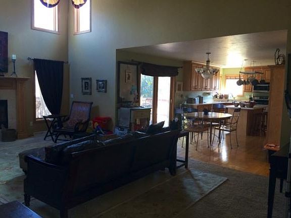 3rd image of 2687 Teresa Dr