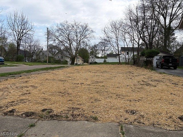1st image of 777 Ruth Ave