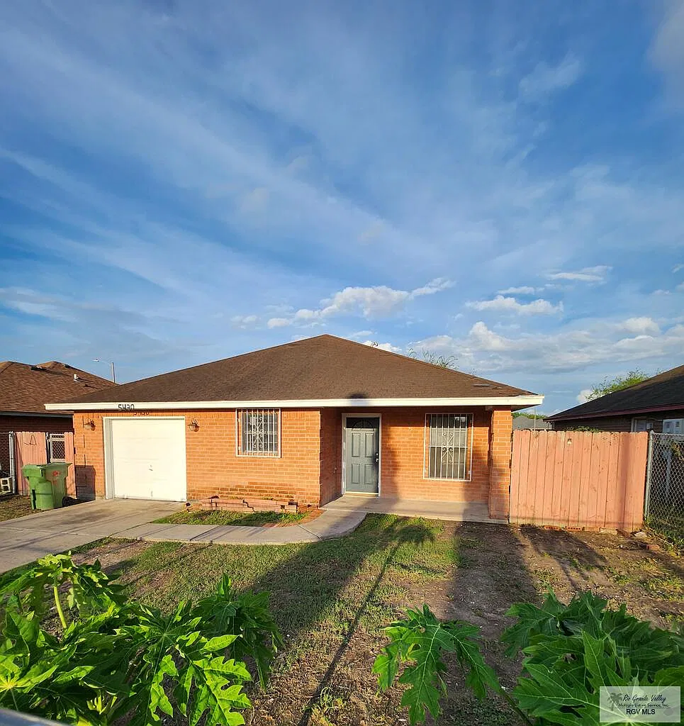 3 bed, 2.0 bath, 1060 sqft, $1,500 — Photo 1