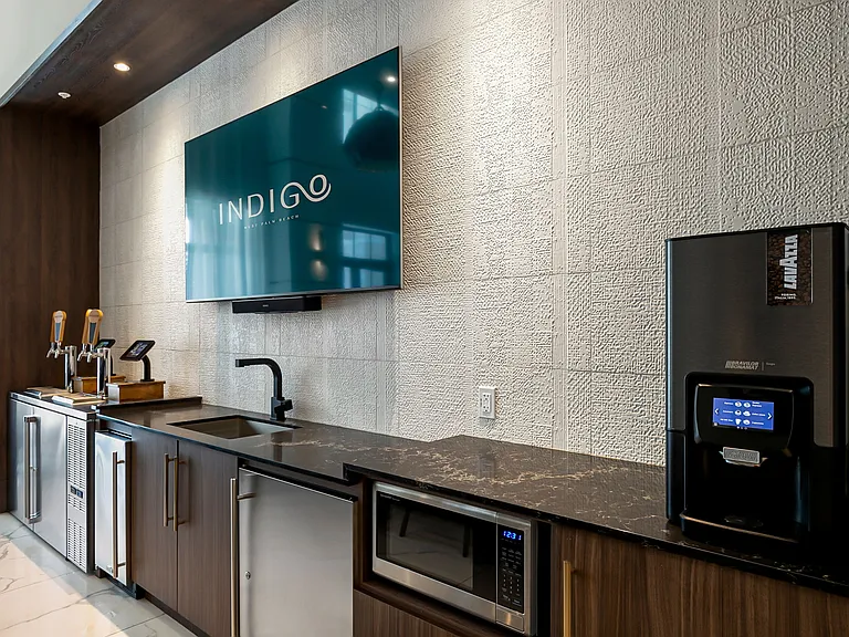 Indigo West Palm Beach — Photo 19