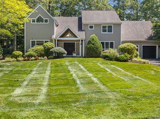 3 Benjamin Ln, Cortlandt Manor, NY 10567