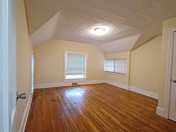 5th image of 713 N Court St