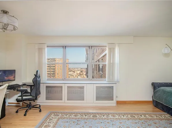 448 Neptune Ave APT 20M, Brooklyn, NY 11224