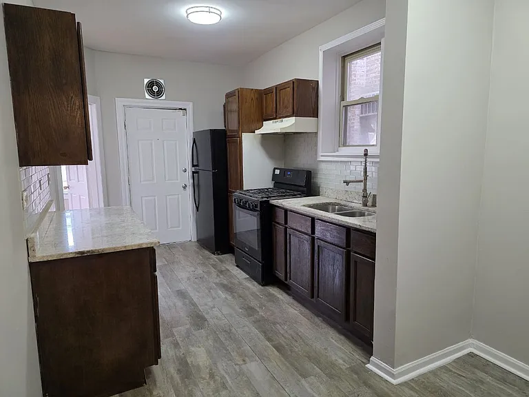 7719 S Essex Ave #1 — Photo 6