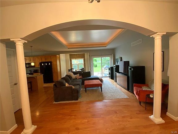 4th image of 508 Red Barn Dr