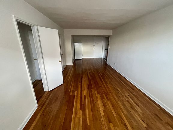 5th image of 142-10 Hoover Ave #519