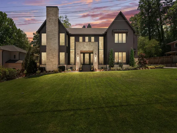 2105 Manuel St, Raleigh, NC 27612