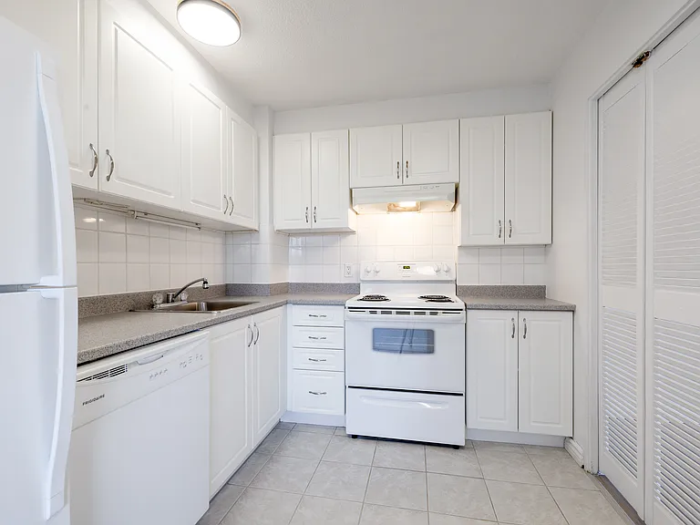 30 McEwen Ave — Photo 22