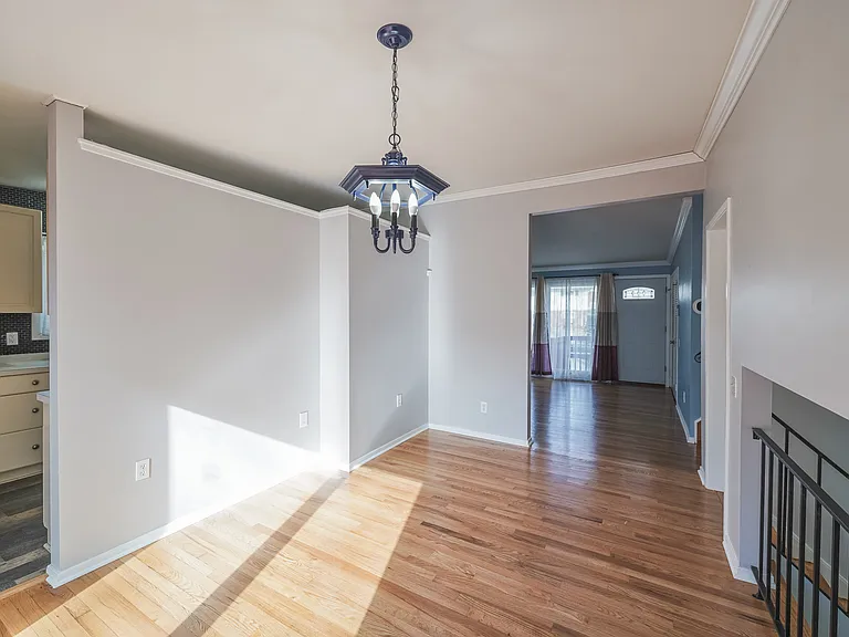 2303 Pinneberg Ave — Photo 32
