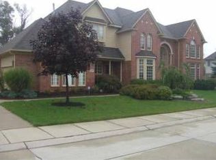 24040 Tottenham Ct, Novi, MI 48374