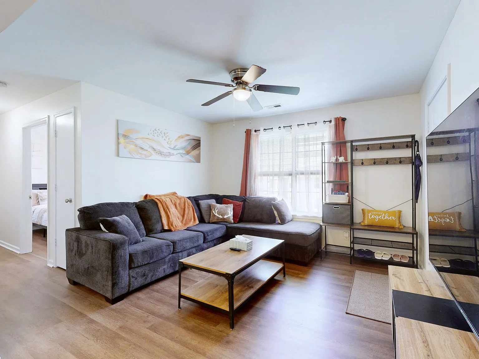 2 bed, 800 sqft, $1,900 — Photo 4