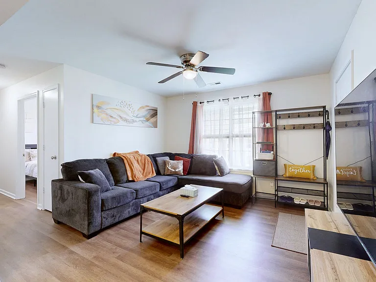 253 White Oak Rd #F — Photo 4