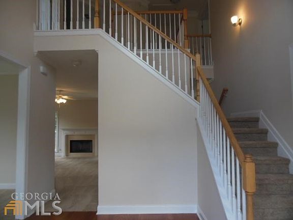 5th image of 2770 Weatherstone Cir SE