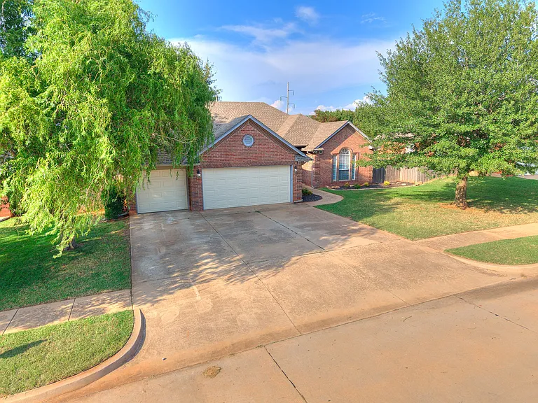 2913 Daybreak Dr — Photo 71