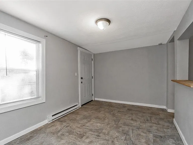 423 N Bellevue St — Photo 5