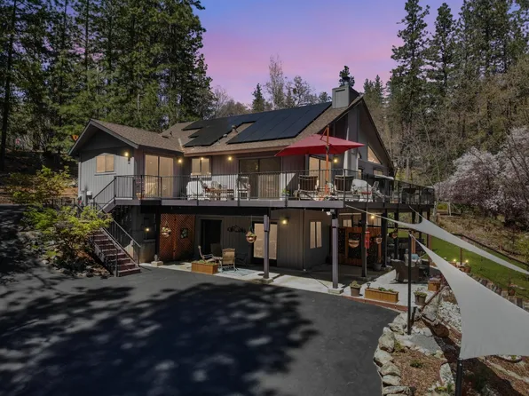 10910 Lower Circle Dr, Grass Valley, CA 95949