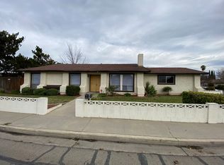 2036 S Giddings St, Visalia, CA 93277