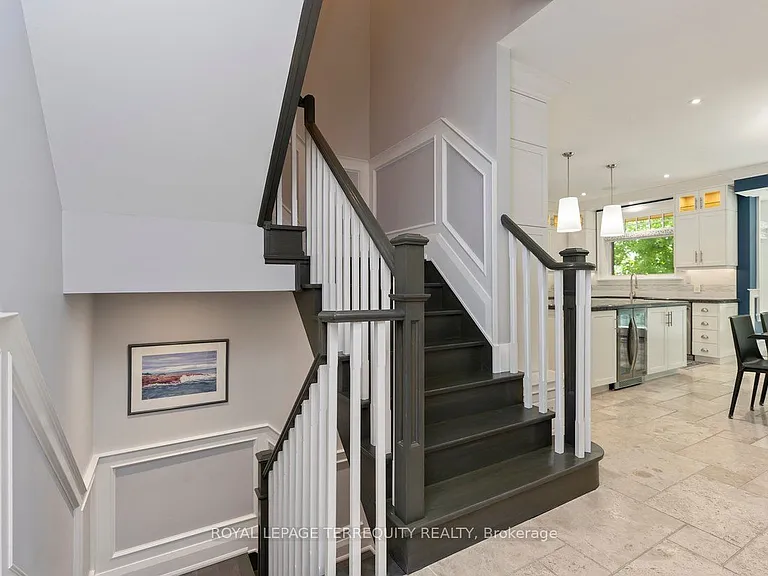 101 Chestnut Hills Pkwy — Photo 23